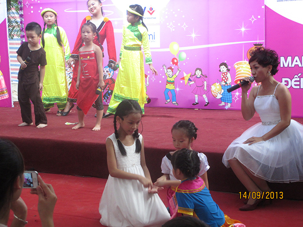 សកម្មាភាពមានអត្ថន័យជាច្រើនសំរាប់កុមារក្នុងឱកាសបុណ្យព្រះច័ន្ទពេញបរមី